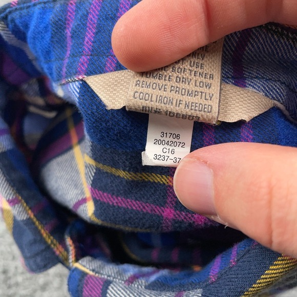 Duluth Trading Co Shirt Womens Small Crosscut Wicking Flannel Plaid Outdoor - Picture 9 of 10